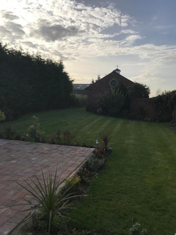Bed and Breakfast Mickering Barn Aughton Екстер'єр фото